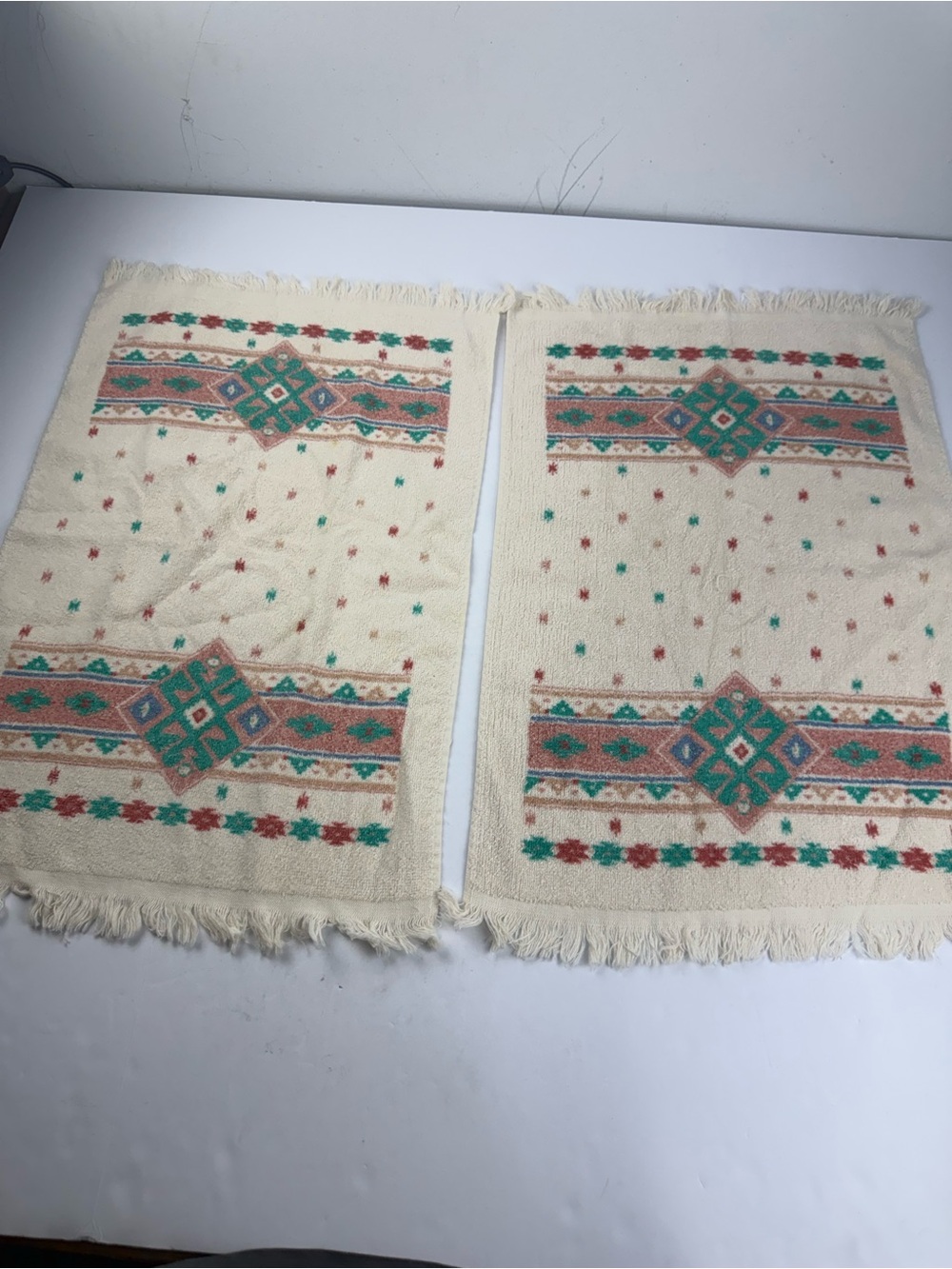 Set of 2 VTG Cannon Southwestern Aztec Hand Towels Cream Fringe Boho Tribal.